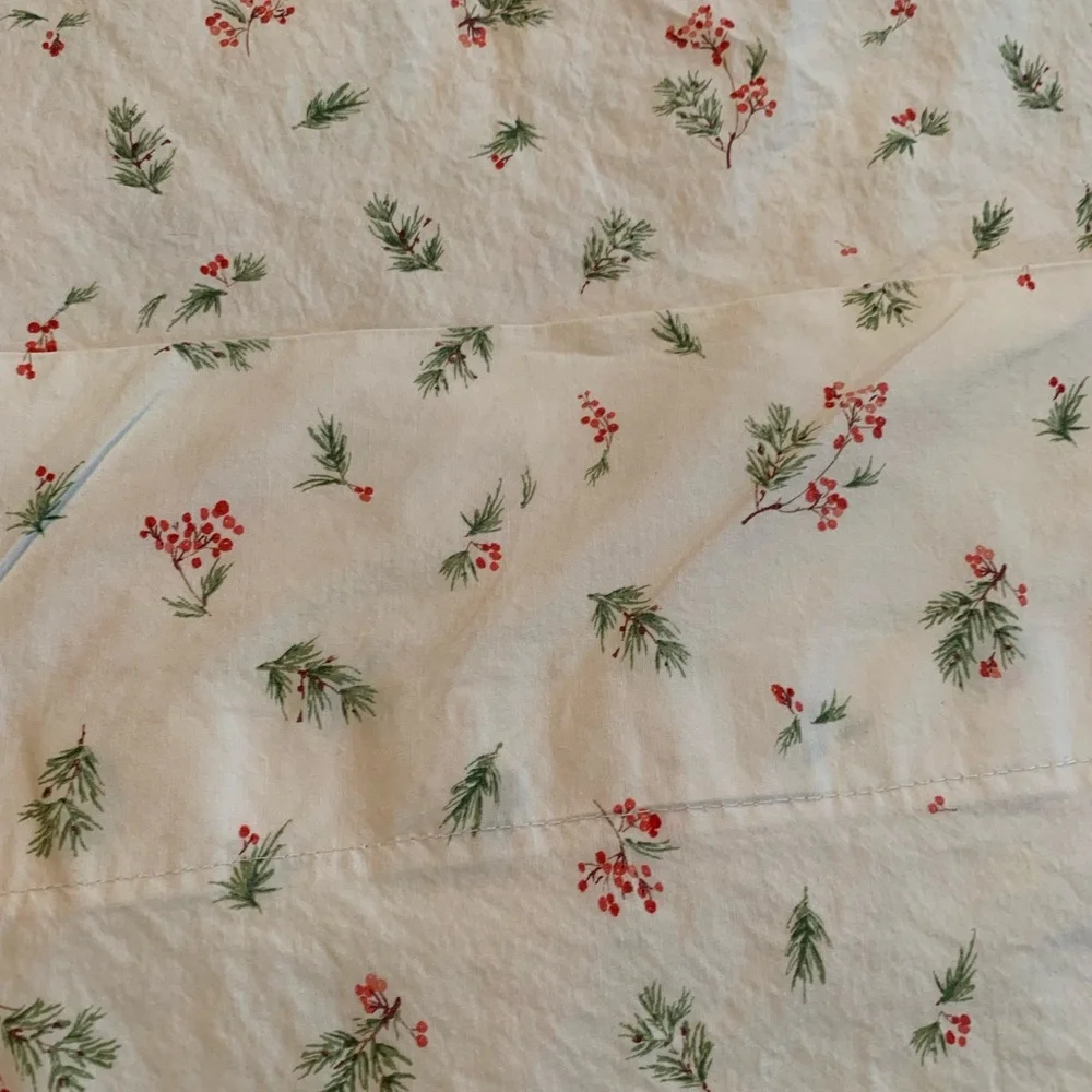 Ralph Lauren Holly Berry Cream Top Sheet